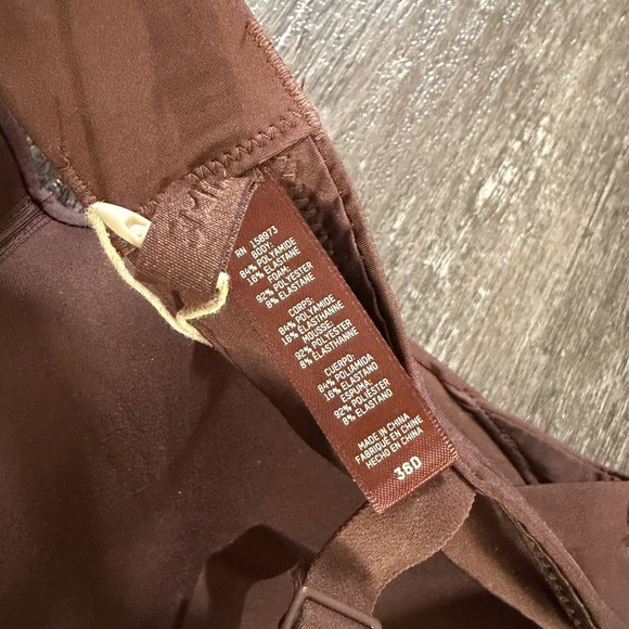 SKIMS Cocoa Plunge Wireless Bra Brown 36D - Picture 6 of 6